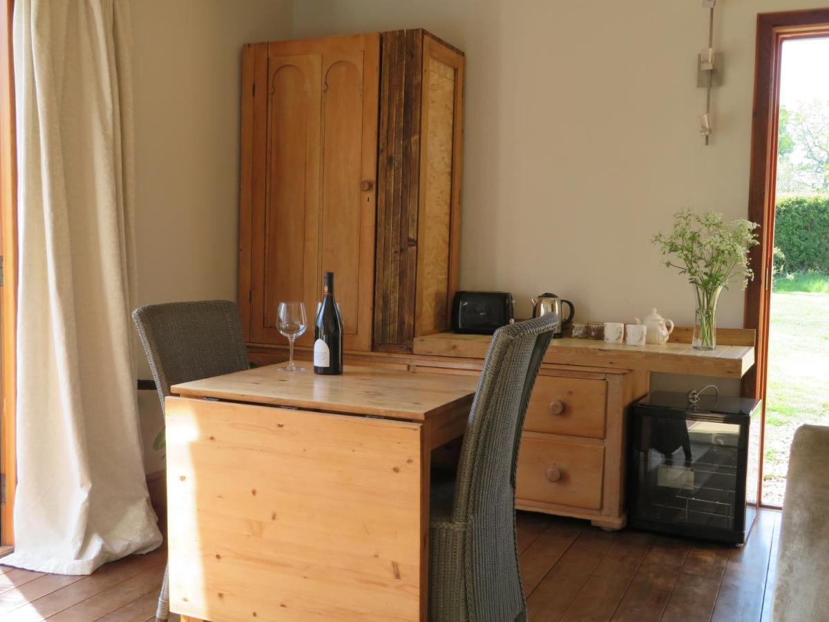 Wilderness B&B 3 Self Contained Rooms Nr Sissinghurst Headcorn Bagian luar foto